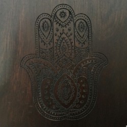 Дошка Садху для стояння на цвяхах, з гравіруванням "Хамса" для початківців з кроком 1 см