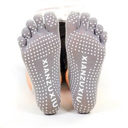 Носки для йоги, Китай